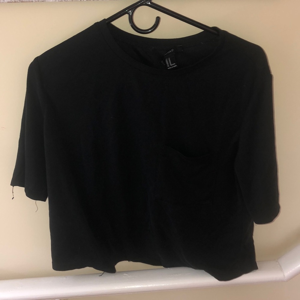 Cropped black tank
